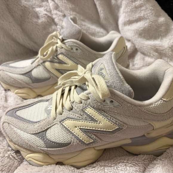 New Balance Shoes - New Balance Women's 9060s Quartz Grey